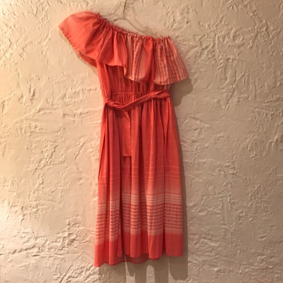 Dresses & Skirts - Off the shoulder spring dress!